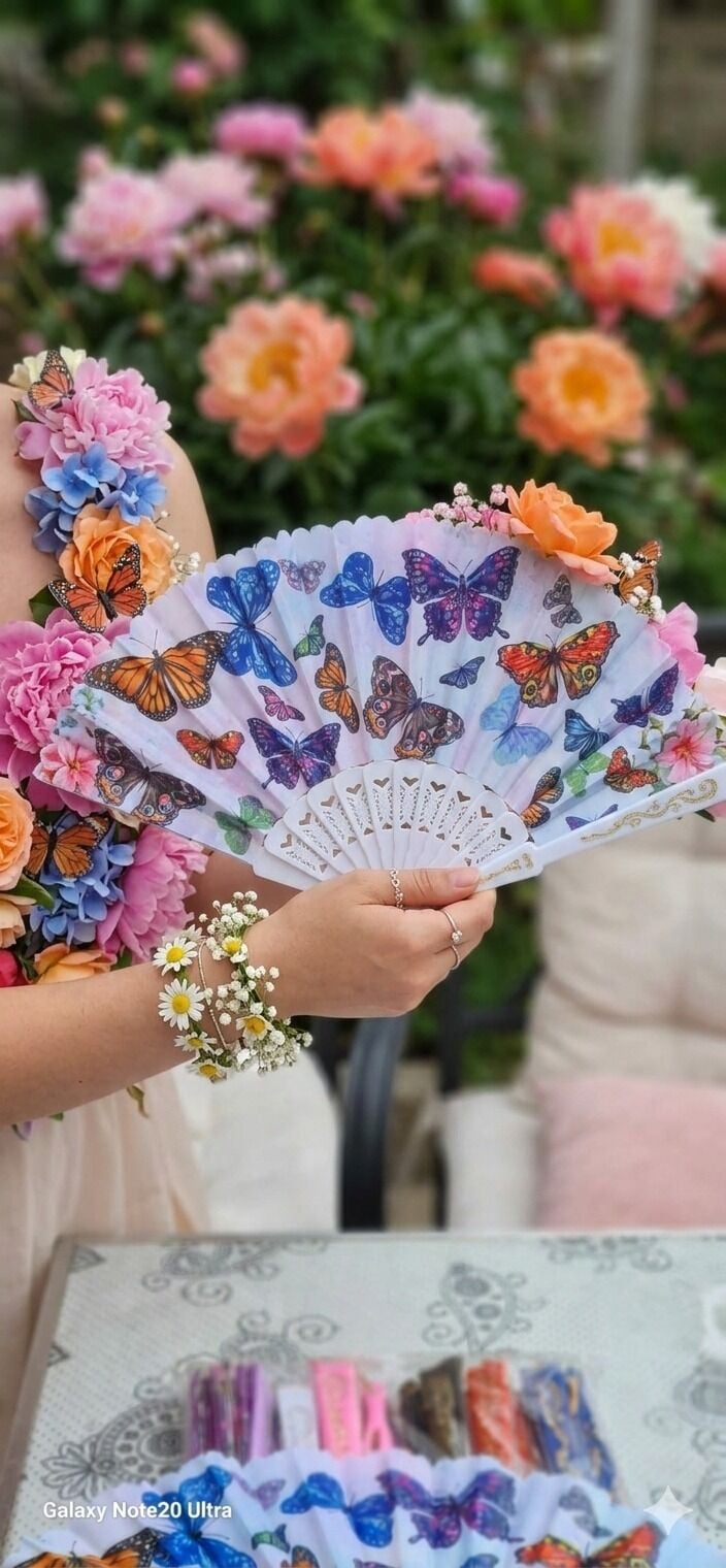 Kelebek Desenli Dekoratif Yelpaze