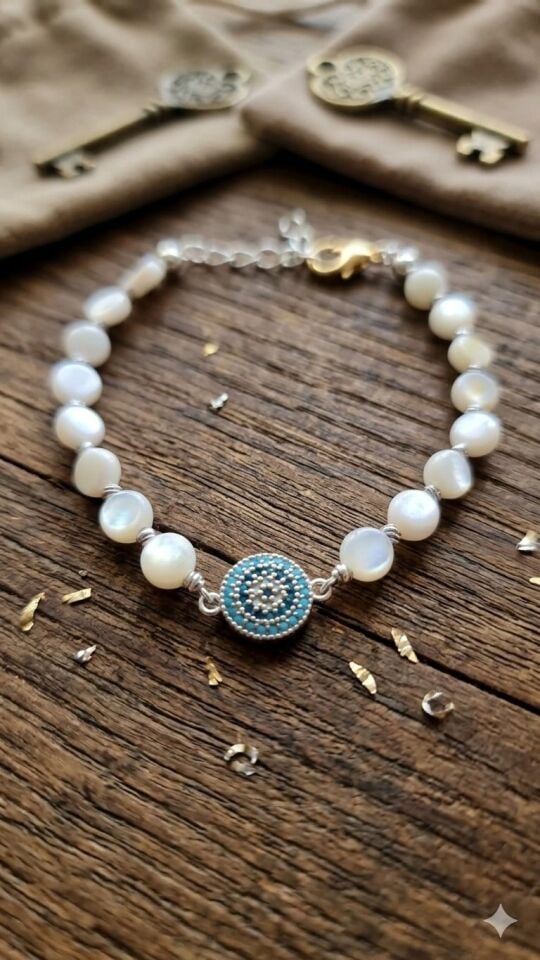 Pearl Medallion – El Yapımı Nazar Sedef Bileklik